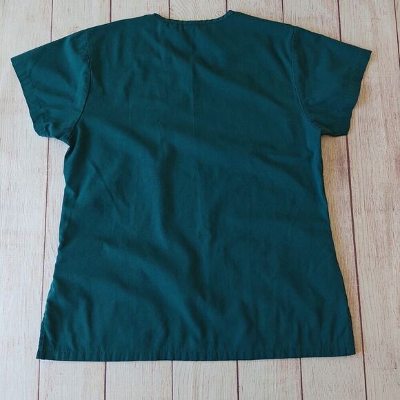 Pair of v-neck scrub tops sz S - Picture 7 of 10